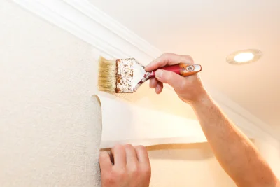 Pose de papier peint à Normier — revêtements muraux et toiles de verre